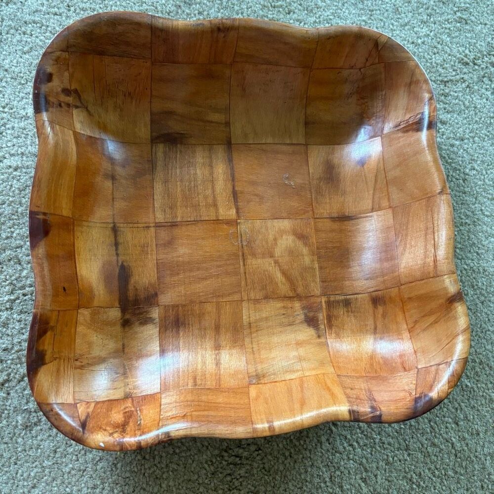 Vintage Weave Woven Wooden 11” Scalloped Edge Serving Bowl